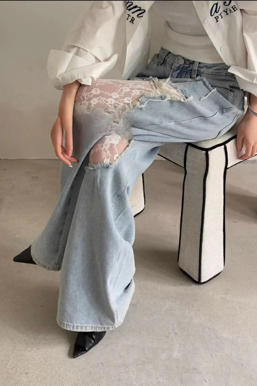 Lace Patchwork Ripped Loose Jeans - Image 6