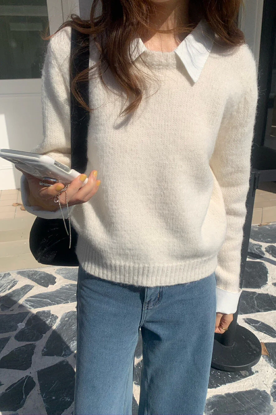Layered Look Collared Knit Sweater - Image 12