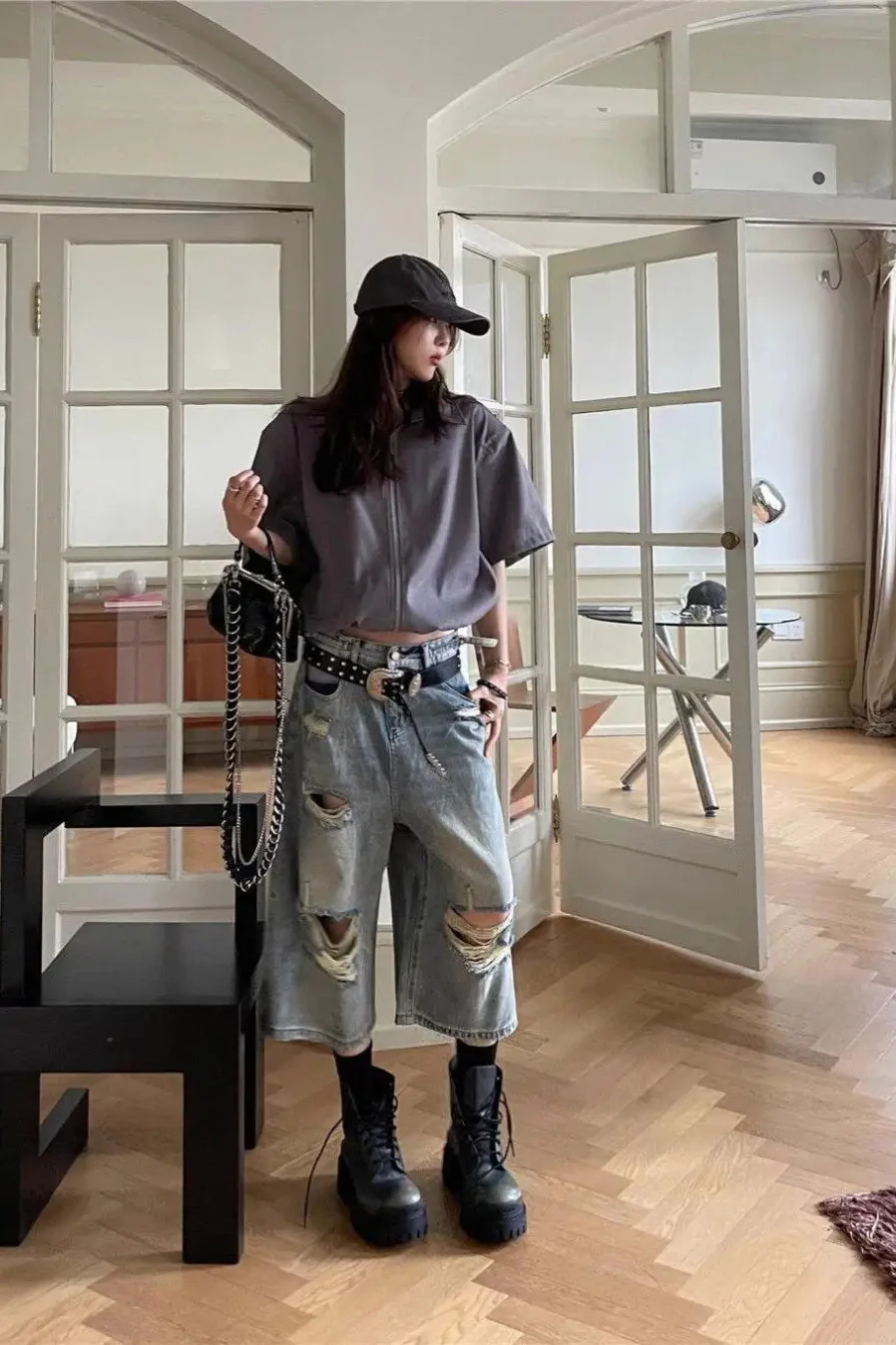 Loose Ripped Capri Wide Leg Jeans - Image 12
