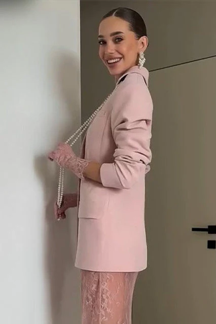 Pink Buttoned Blazer - Image 6
