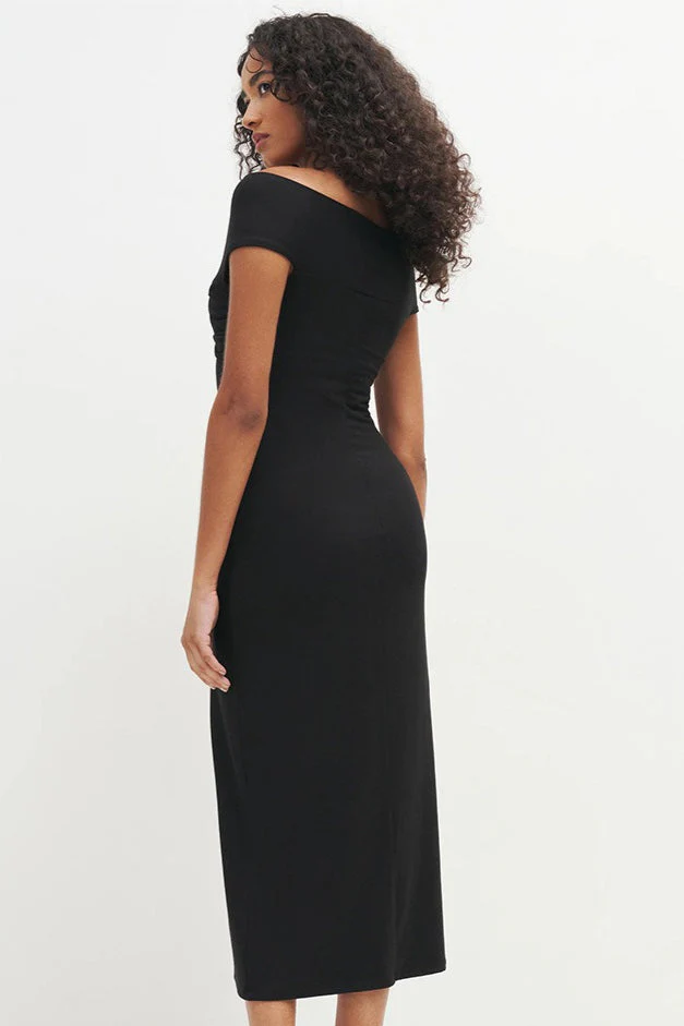 Solid Color Off-the-shoulder Knit Cocktail Dress - Image 7