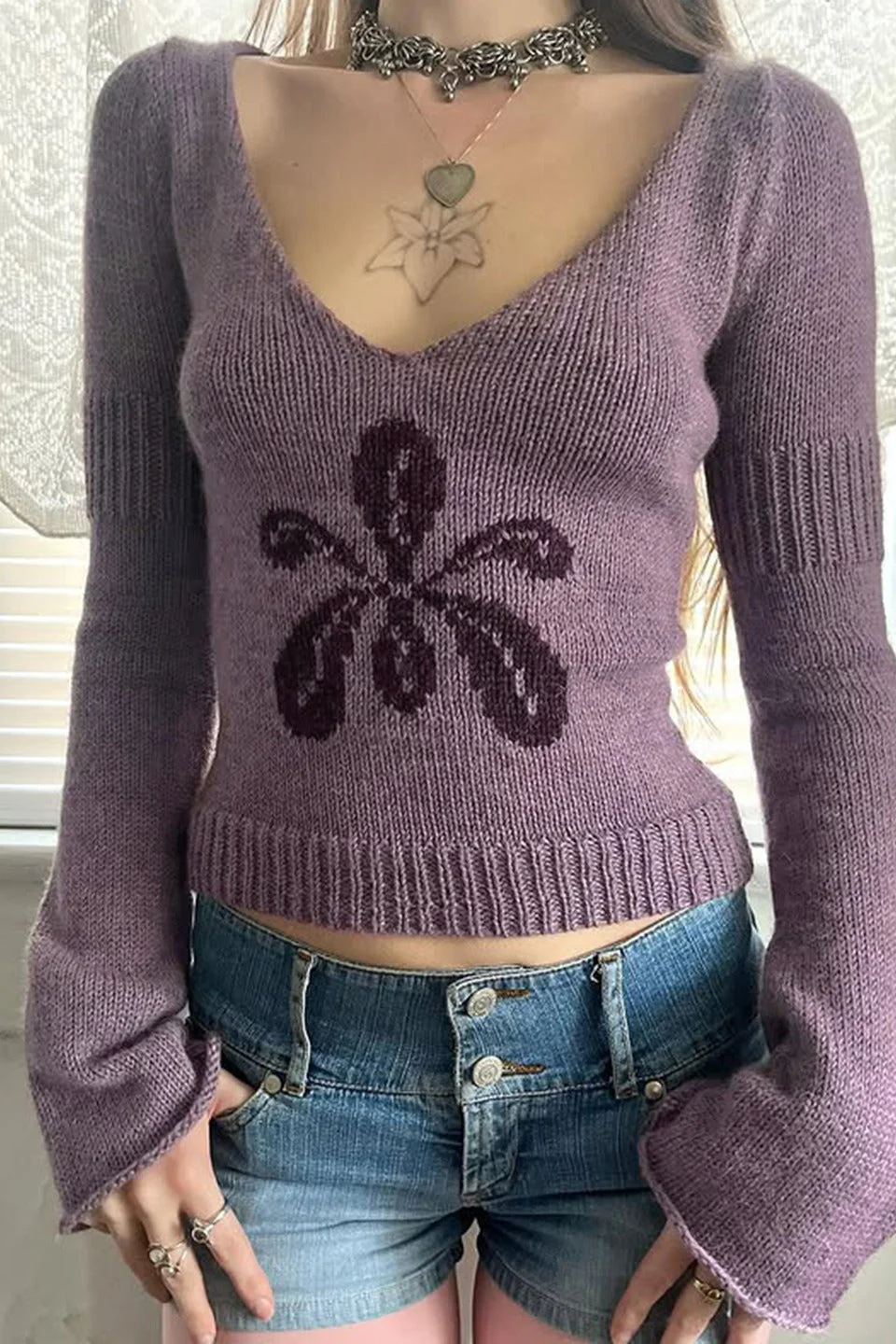 V Neck Floral Jacquard Sweater - Image 10