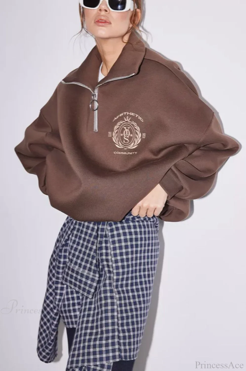 Fleece-Lined Letter Embroidery Stand Collar Half-Zip Sweatshirt - Image 8