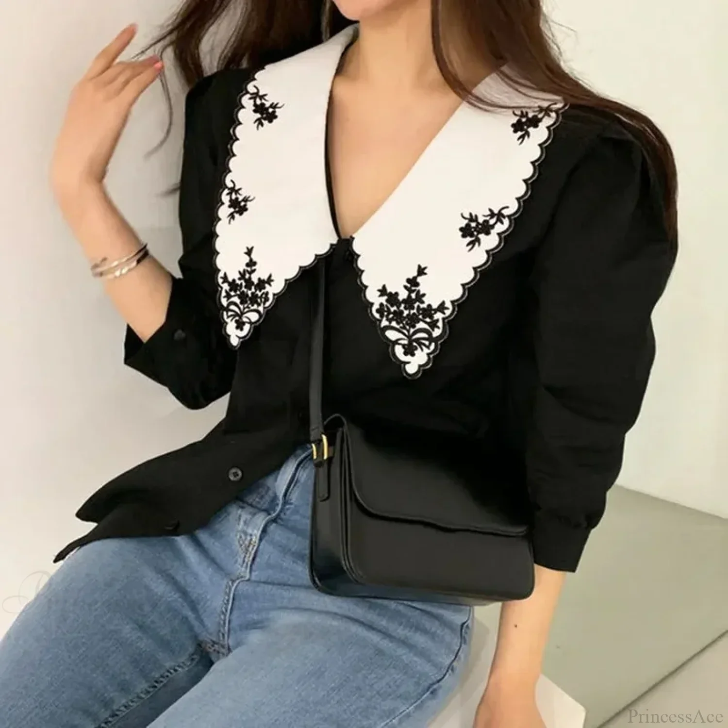 Floral Embroidery Half Sleeve White Vintage Blouse - Image 5