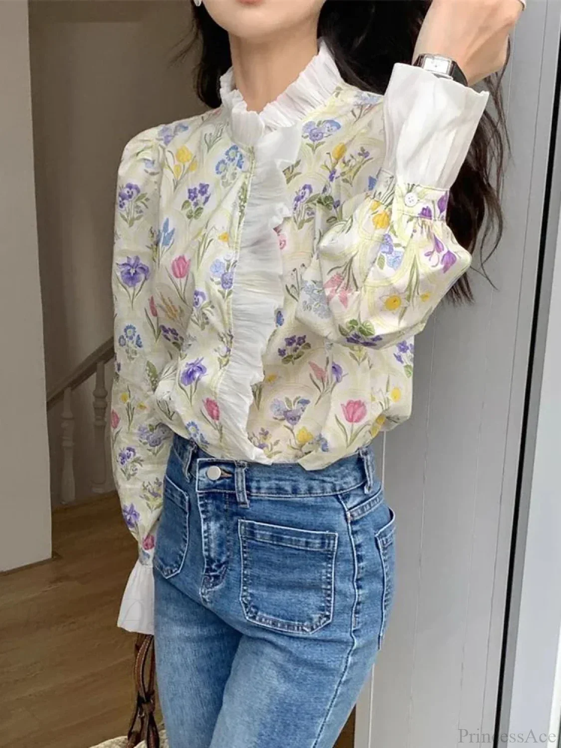 Floral Ruffled Flare Sleeve Blouse - Image 4