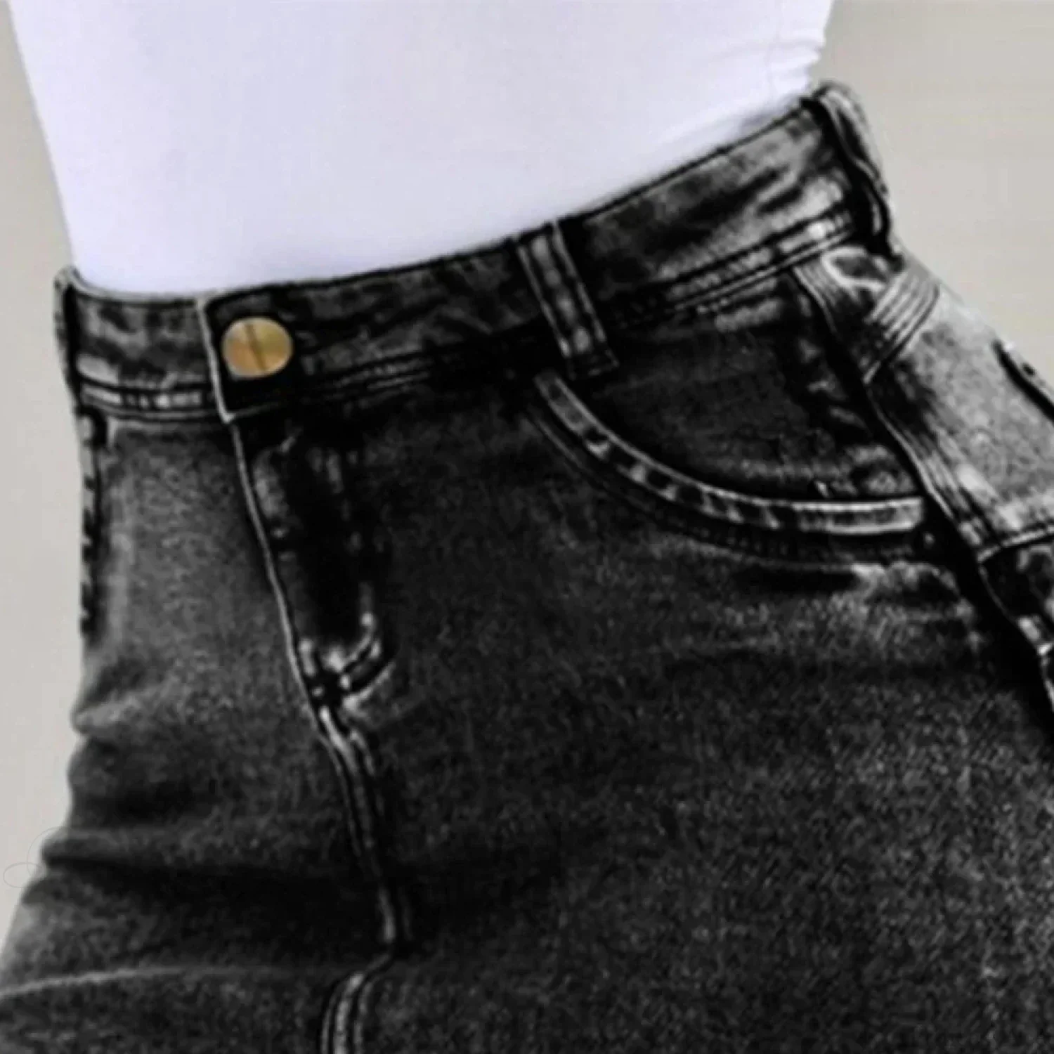 Frayed Hem Holiday Denim Skirt - Image 2