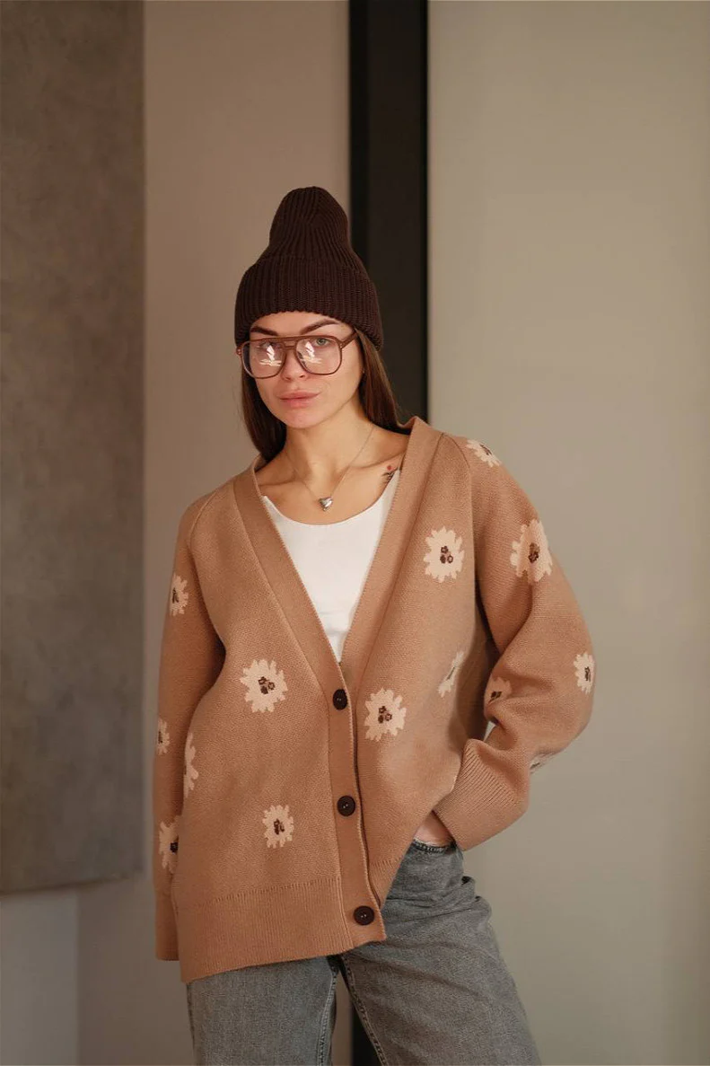 Fuzzy Daisy Jacquard Loose V-Neck Cardigan - Image 5