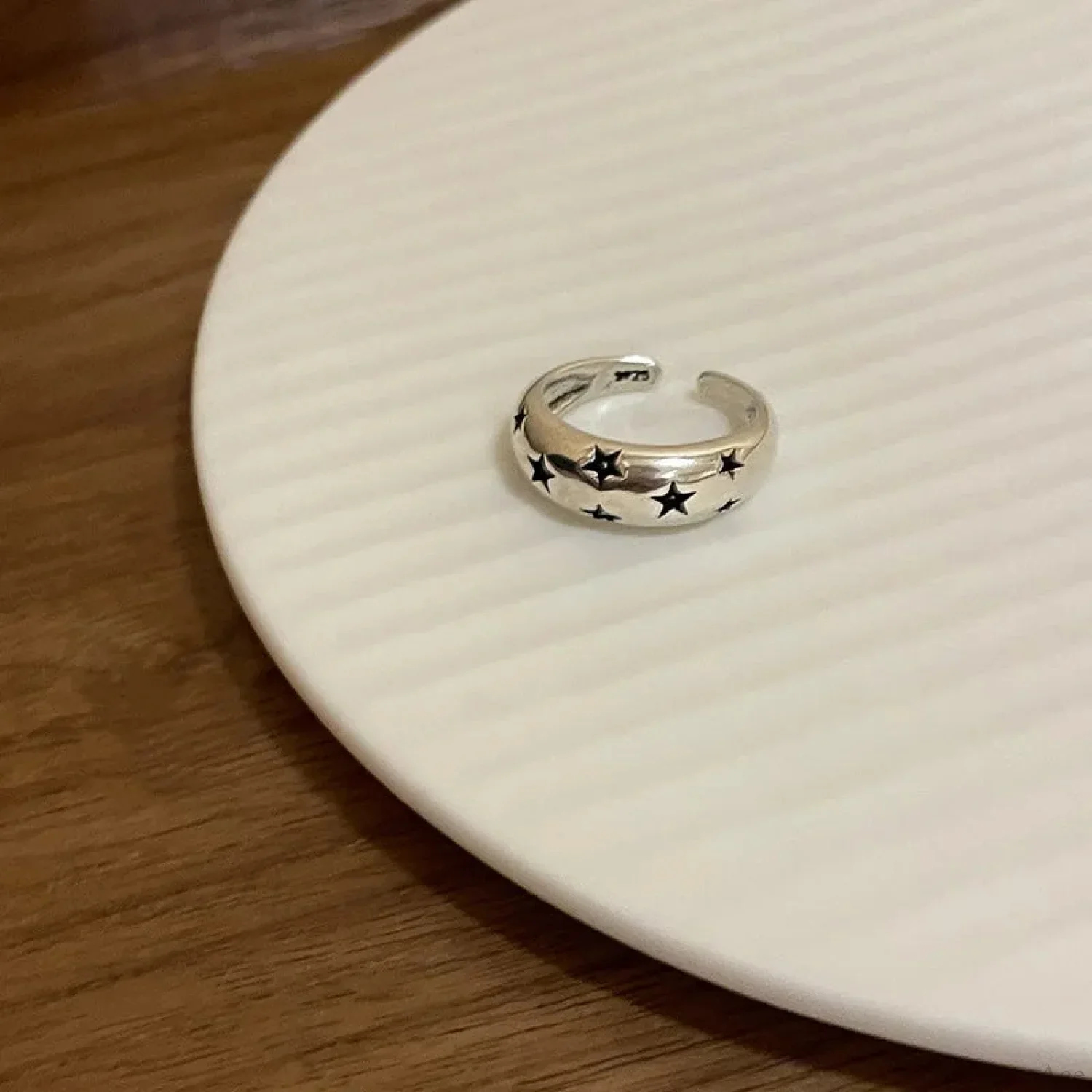 Gender-neutral Vintage Wings Skeleton Gothic Ring - Image 8