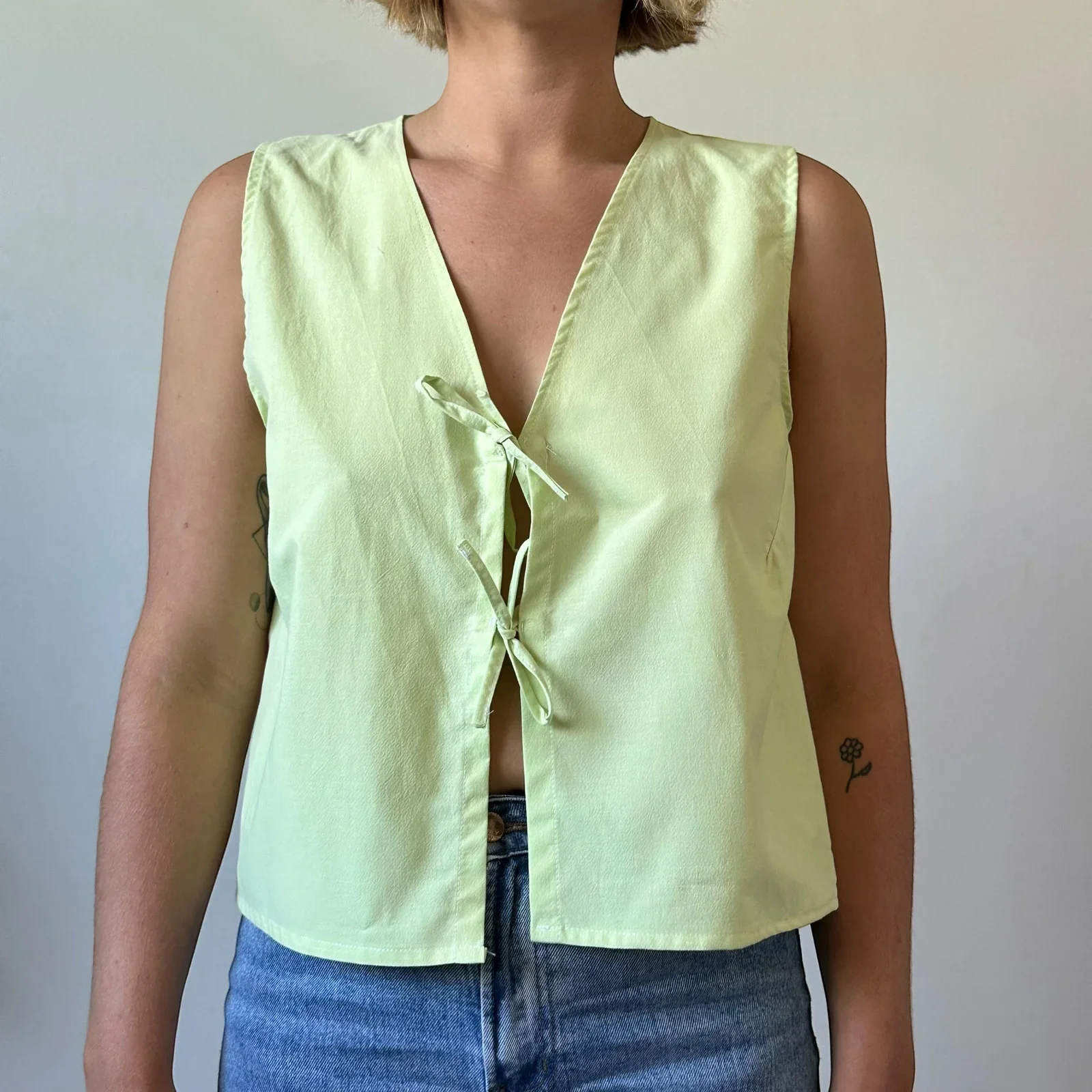 Gingham Tie Front Crop Top - Image 3