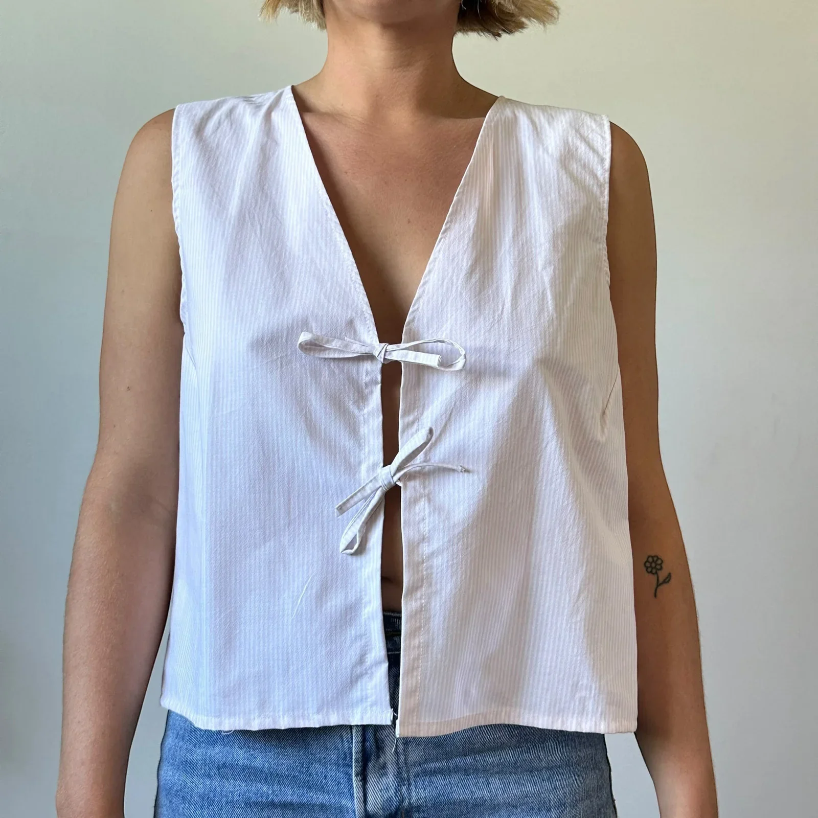 Gingham Tie Front Crop Top - Image 8