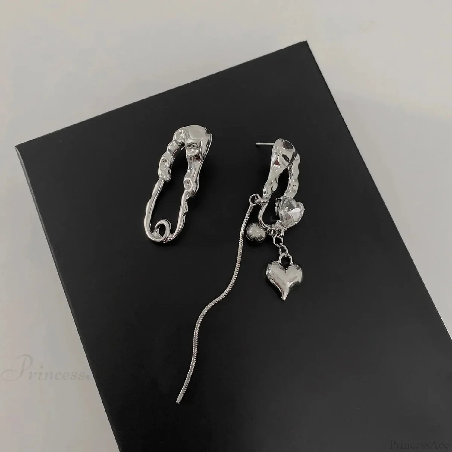 Gloomy Rebel Metal Chain Cross Affection Earring - Image 13