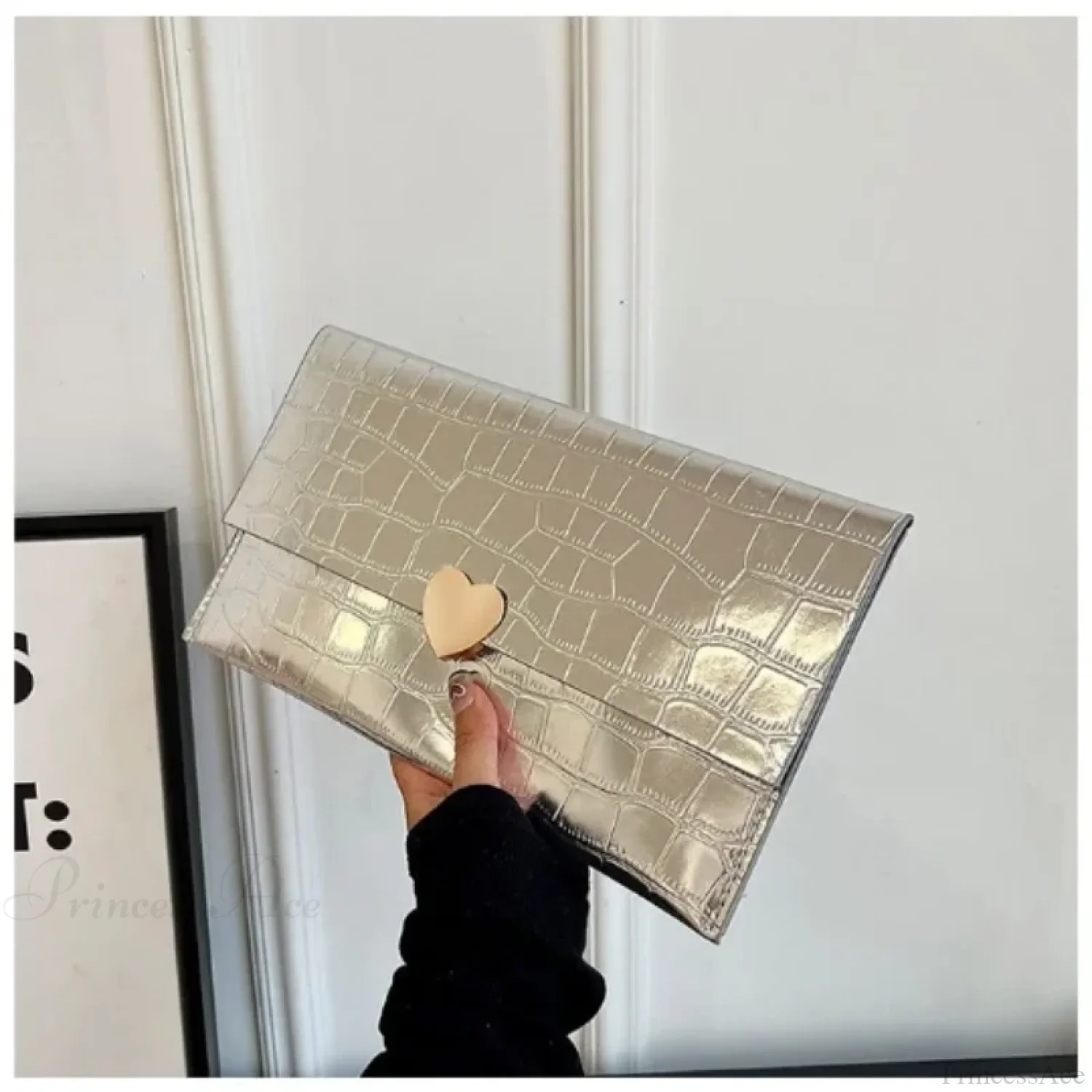 Golden Evening Banquet Clutch Wristlet - Image 3