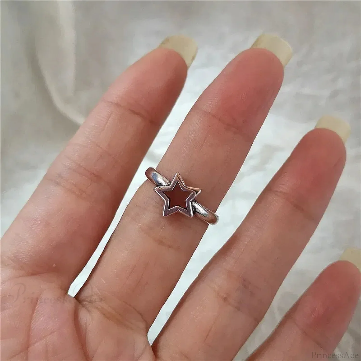 Gothic Cross Heart Luxury Ring - Image 5