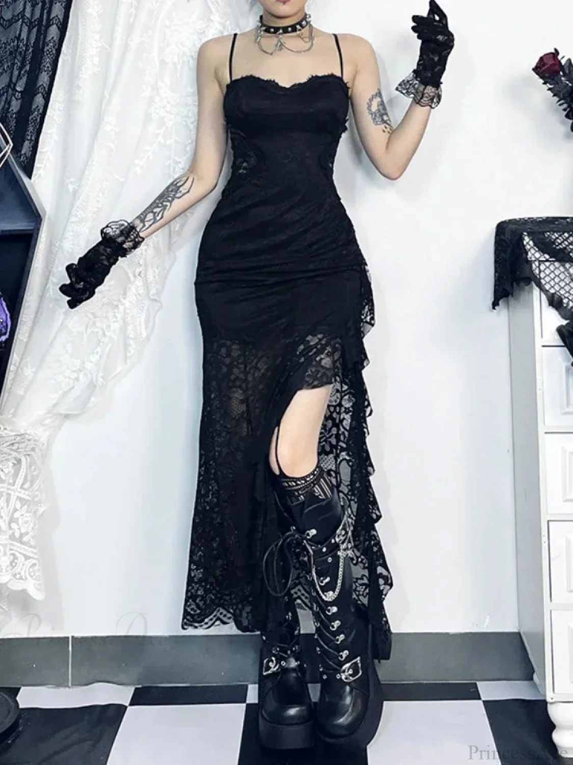 Graceful Spaghetti Strap Lace Full-Length Dress - Image 5