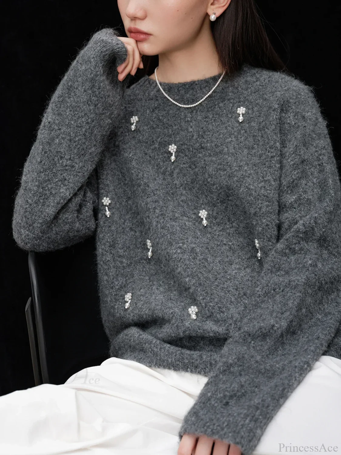 Gray Casual Pullover Sweater - Image 3