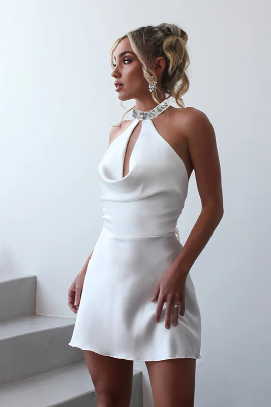Halter Backless Sparkling Deep V Party Dress - Image 4