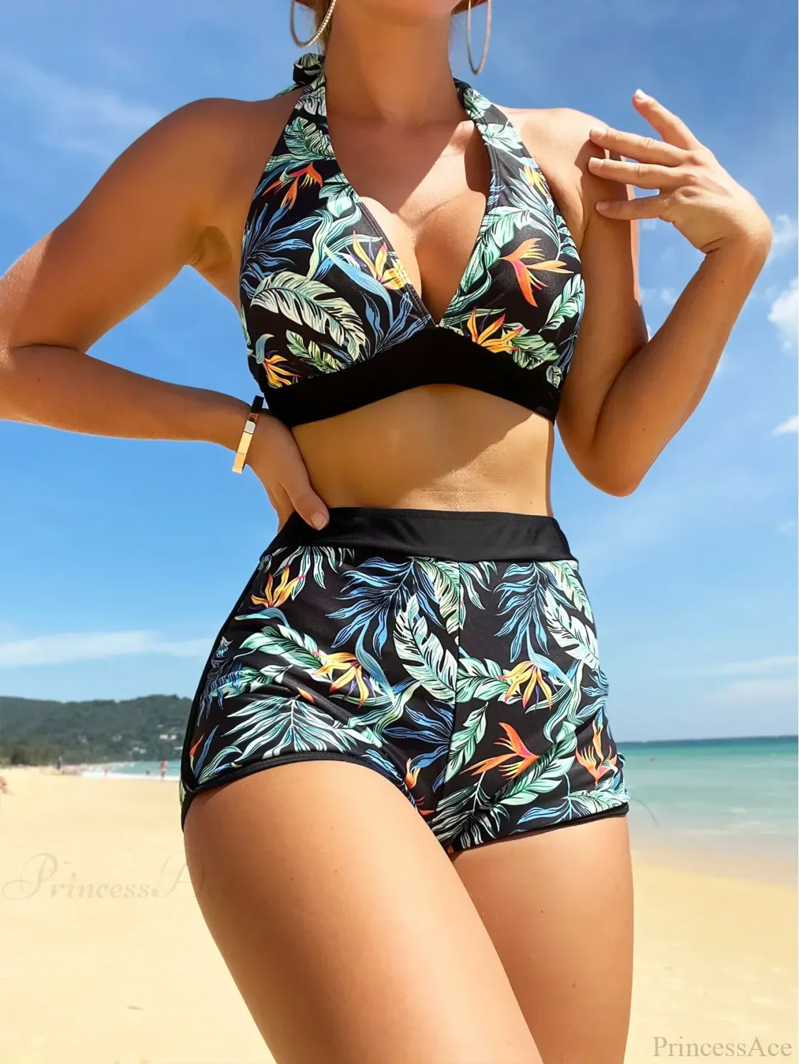 Halter Print Shorts Bikini Two Piece Set - Image 3