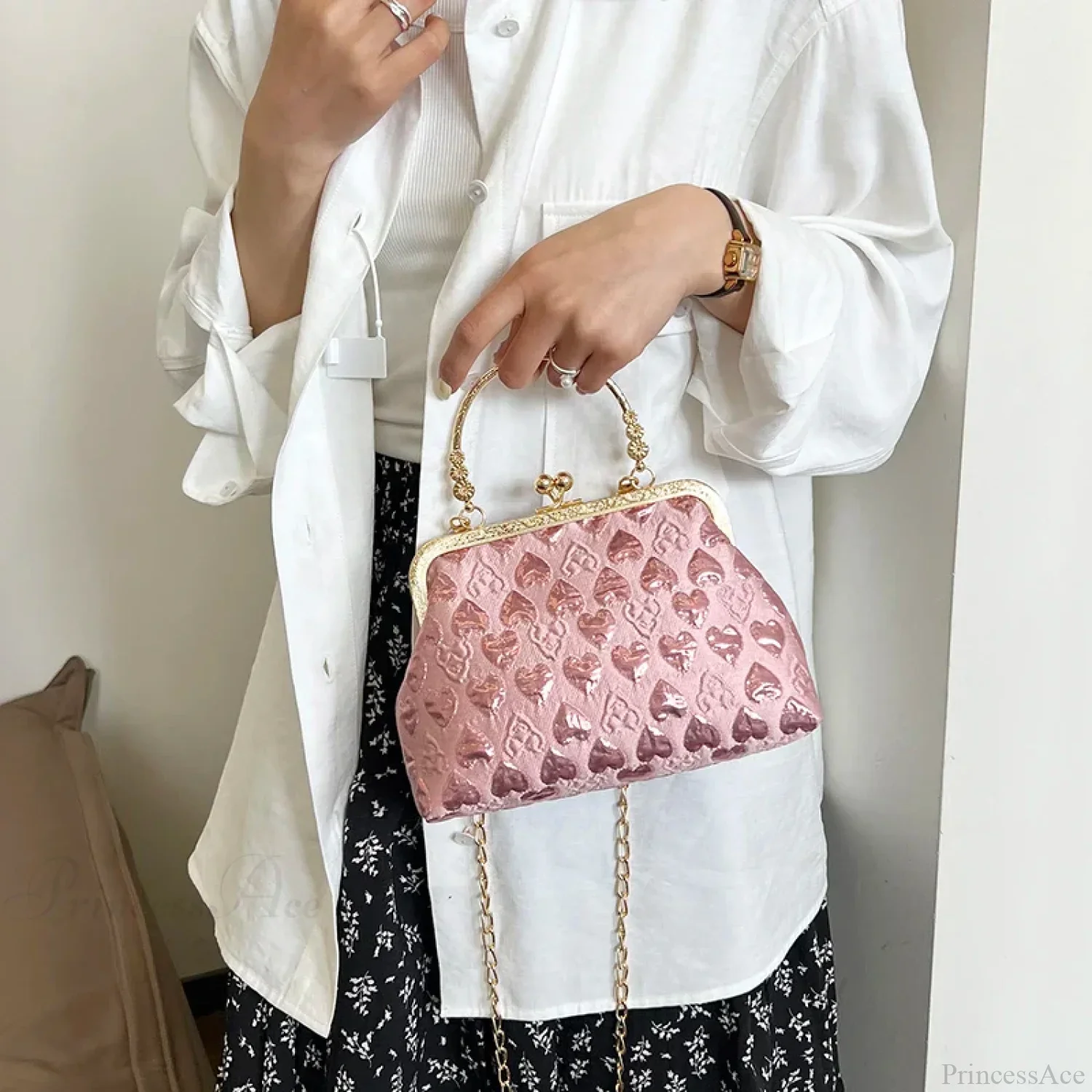 Heart Pattern Stylish Evening Clutch Chain Crossbody Bag - Image 7