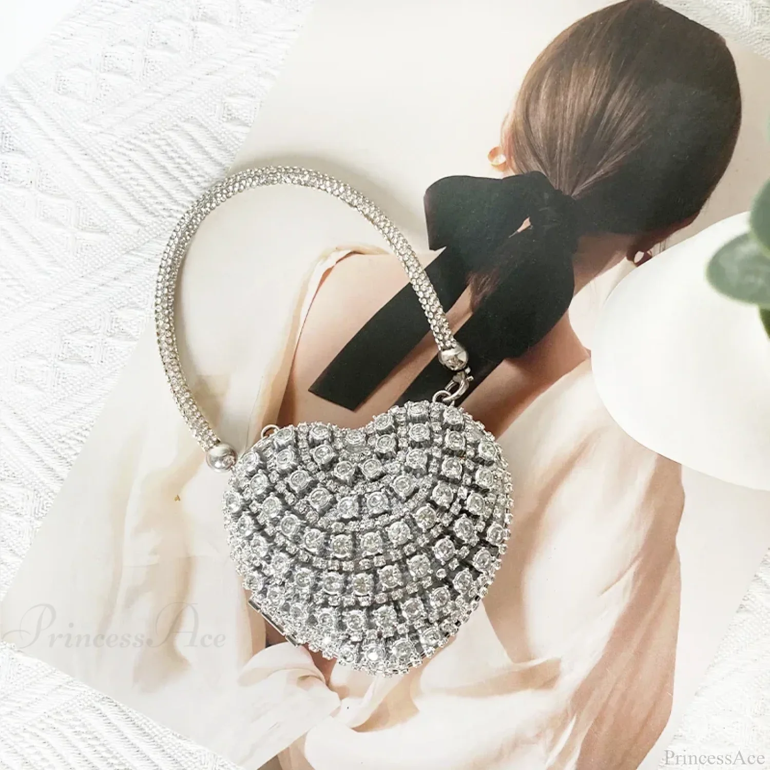 Heart Shape Sparkling Diamond Clutch Bag - Image 14