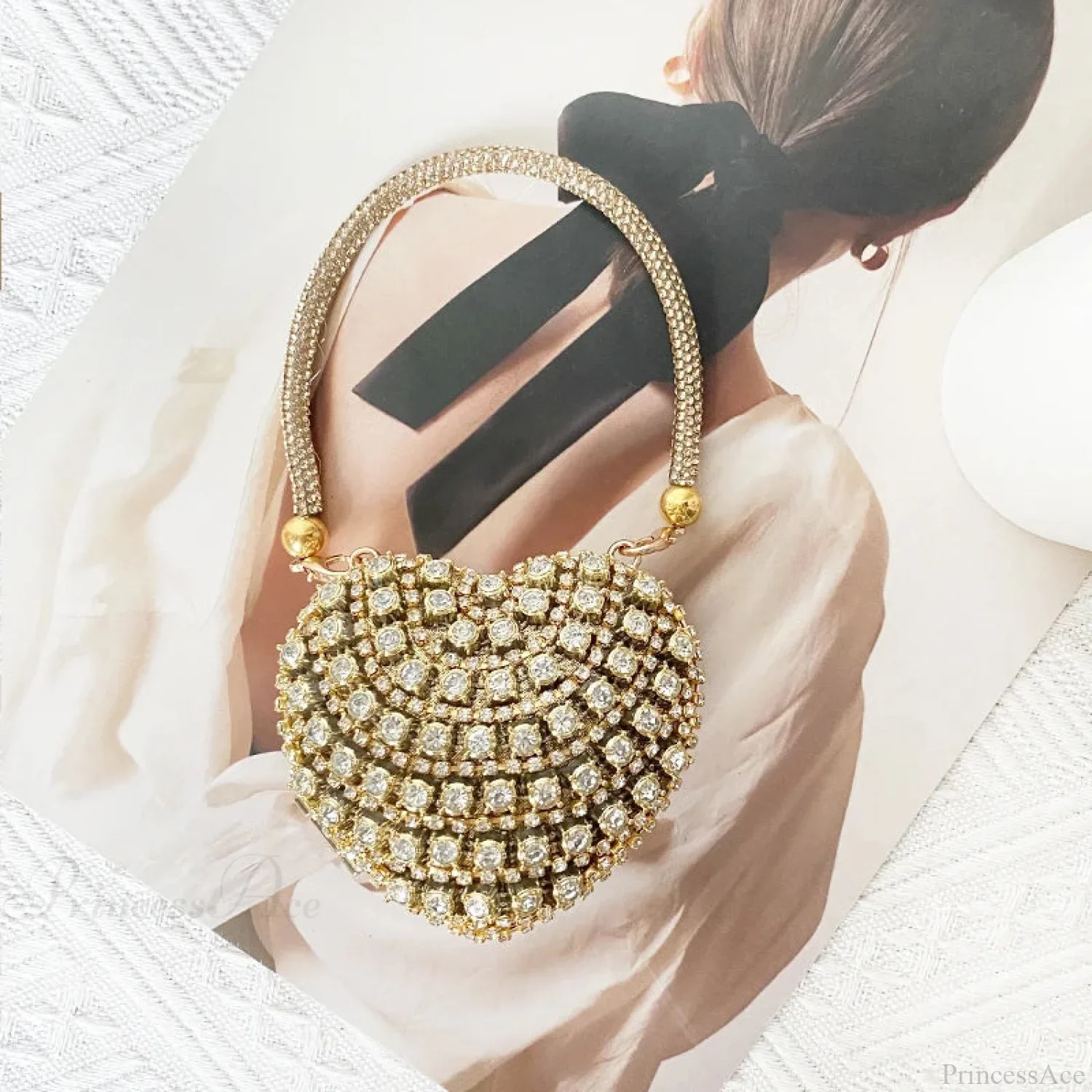 Heart Shape Sparkling Diamond Clutch Bag - Image 15
