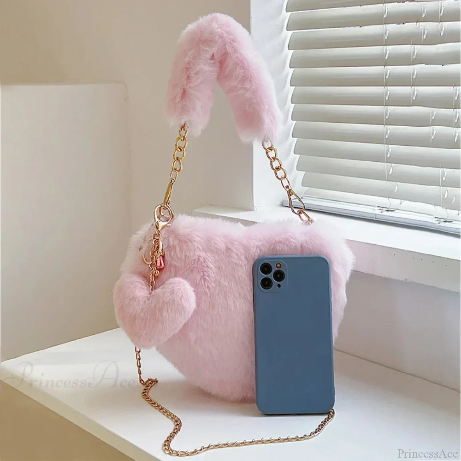Heart-shaped Faux Fur Plush Small Crossbody Handbag - Image 3