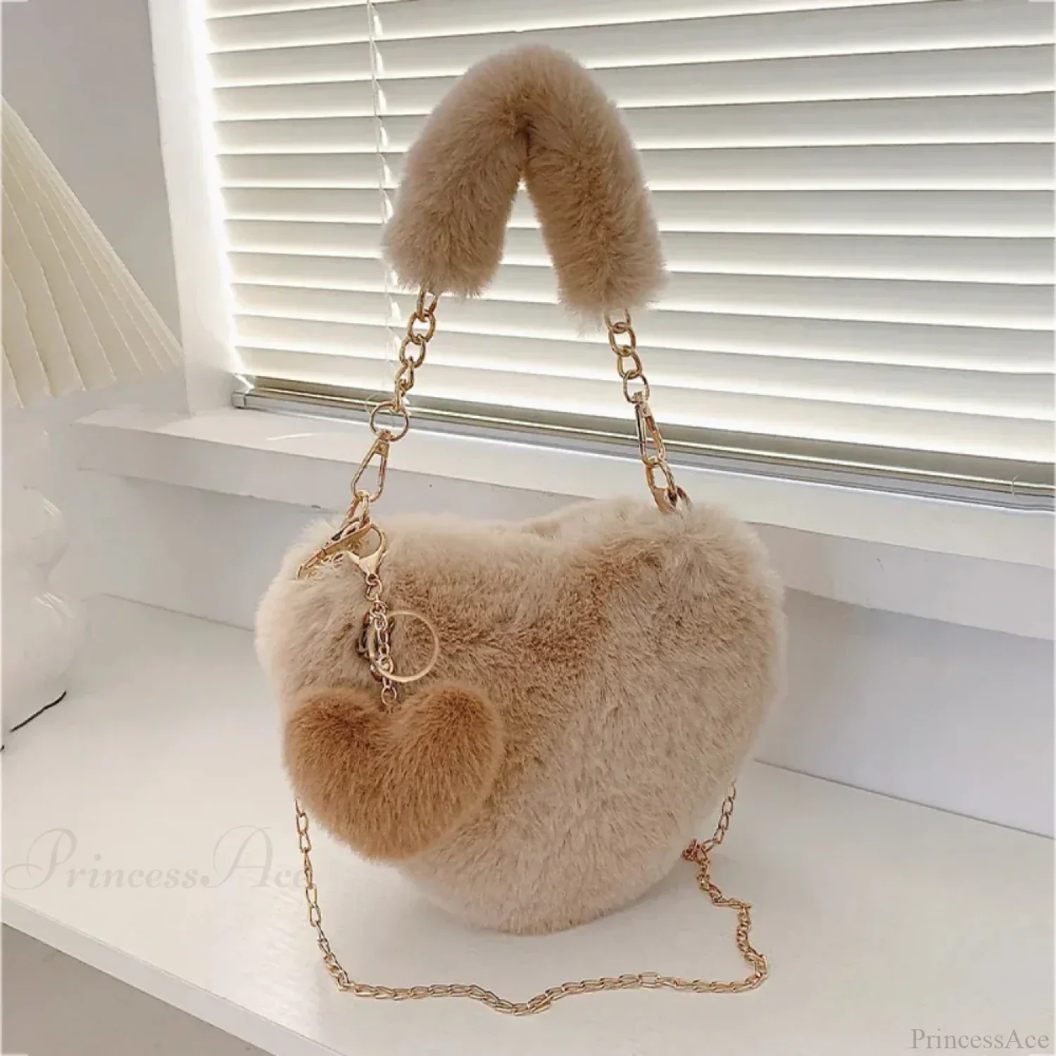 Heart-shaped Faux Fur Plush Small Crossbody Handbag - Image 5