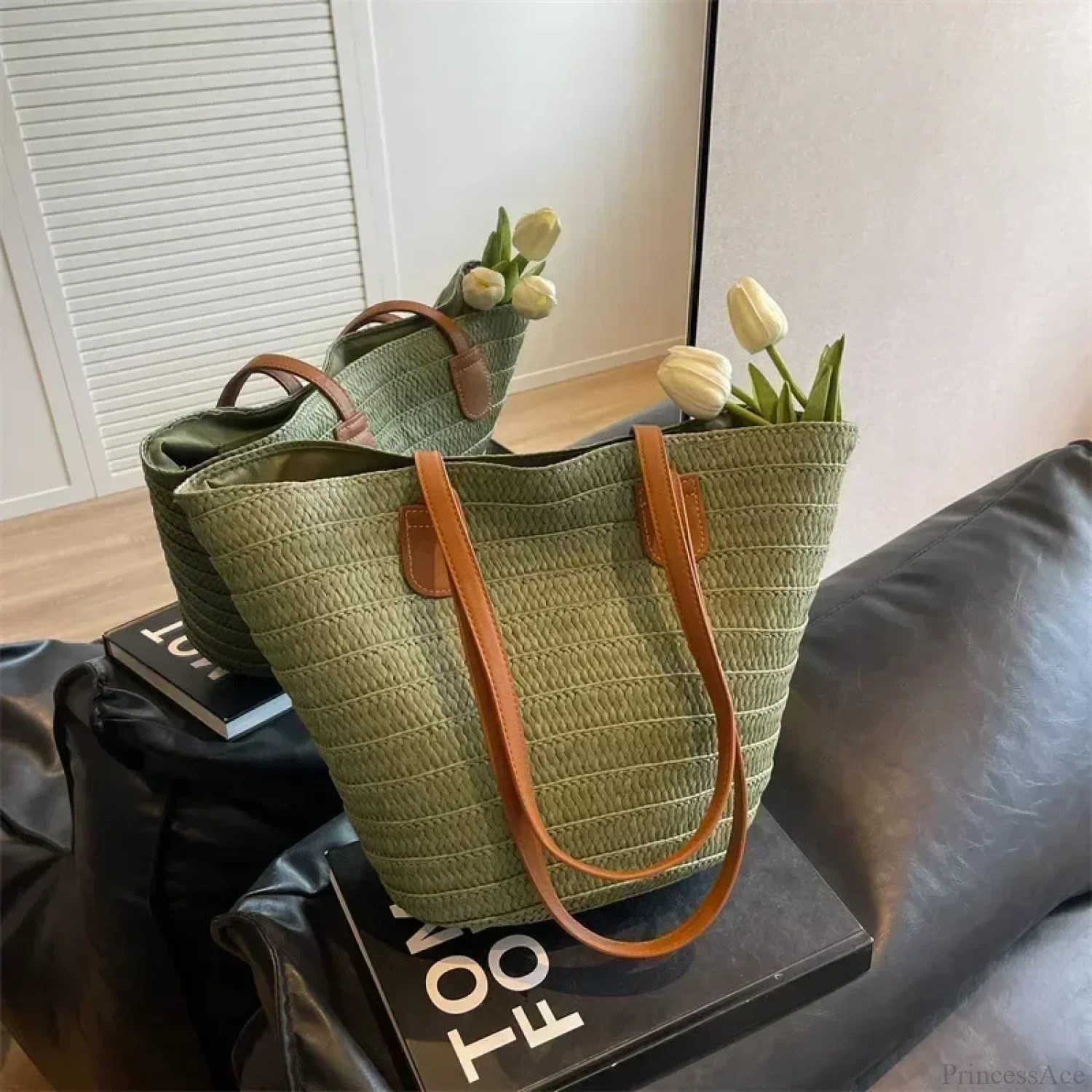 High-End Texture Commuter Shoulder Bag - Image 4