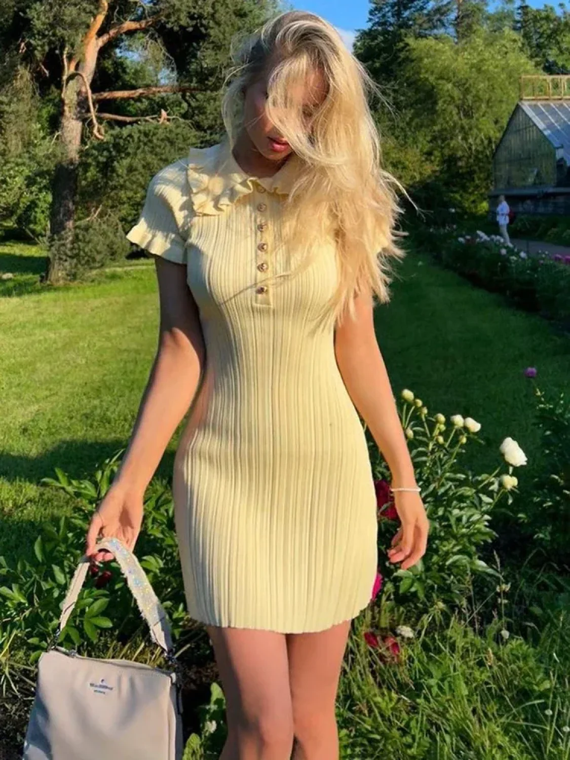 High-Waist Knitted Vintage Mini Dress - Image 3