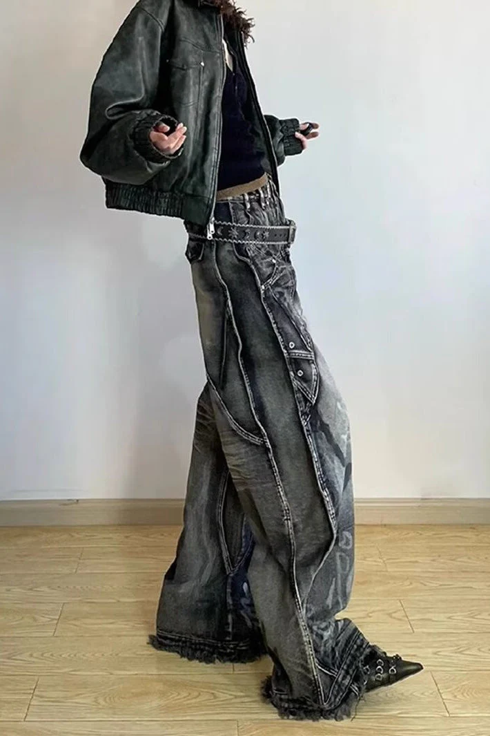 High Waist Loose Fit Graffiti Jeans - Image 2