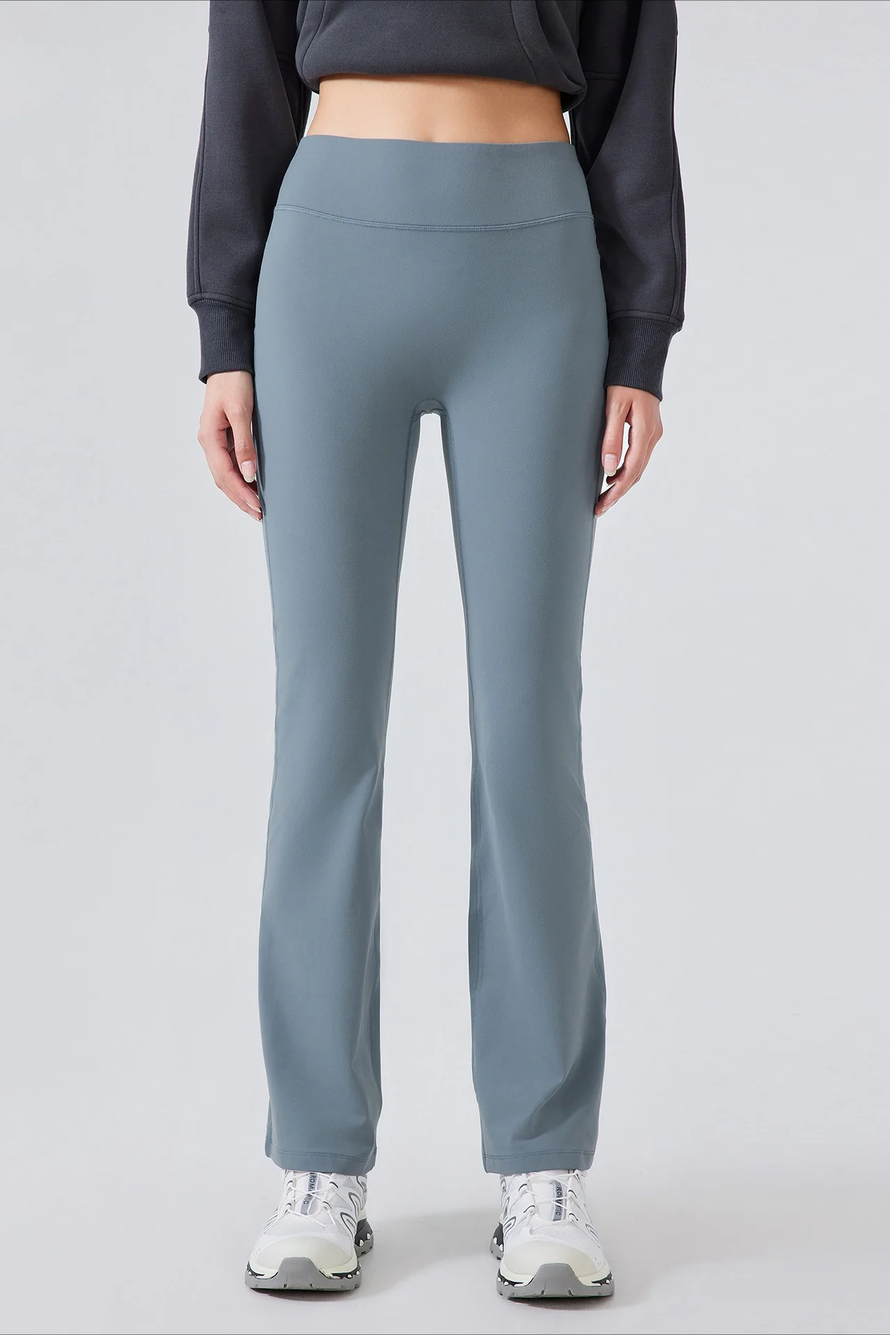 High-Waisted Fleece Lined Flared Yoga Leggings - Image 11