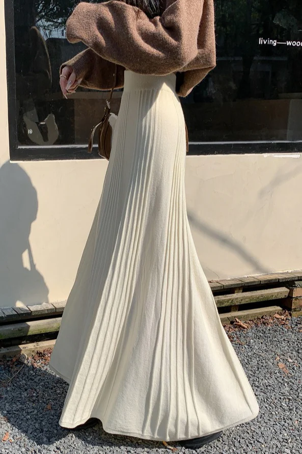 High-Waisted Full Circle Relaxed Skirt - Image 6