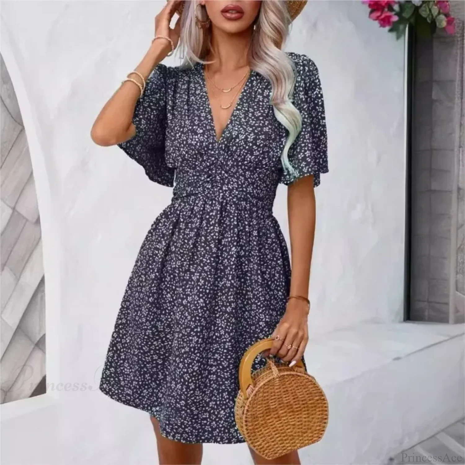 High Waisted V-neck Pleated Floral Dress - Image 3