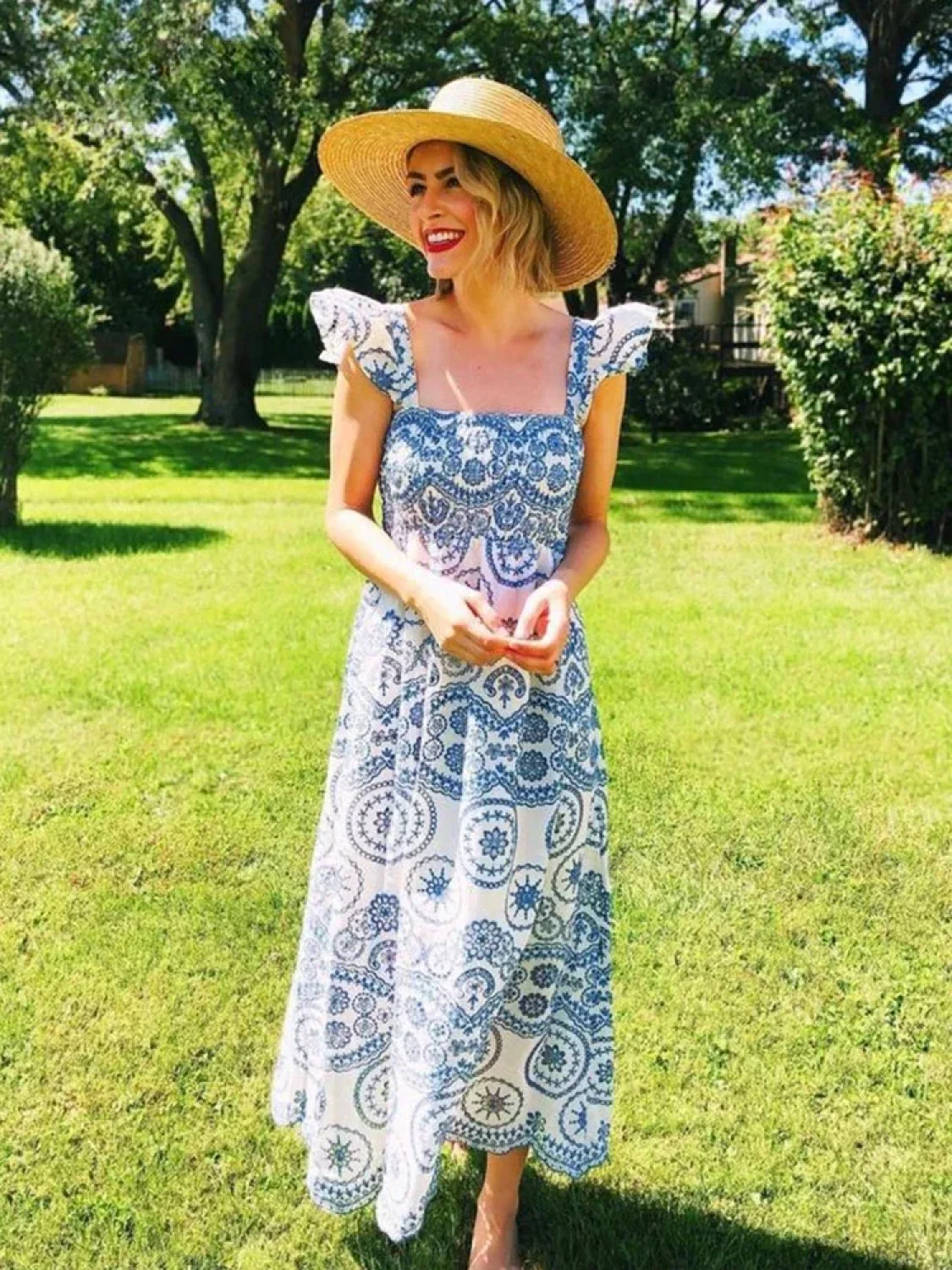 Hollow Out Floral Embroidery Flying Sleeve Dress - Image 3