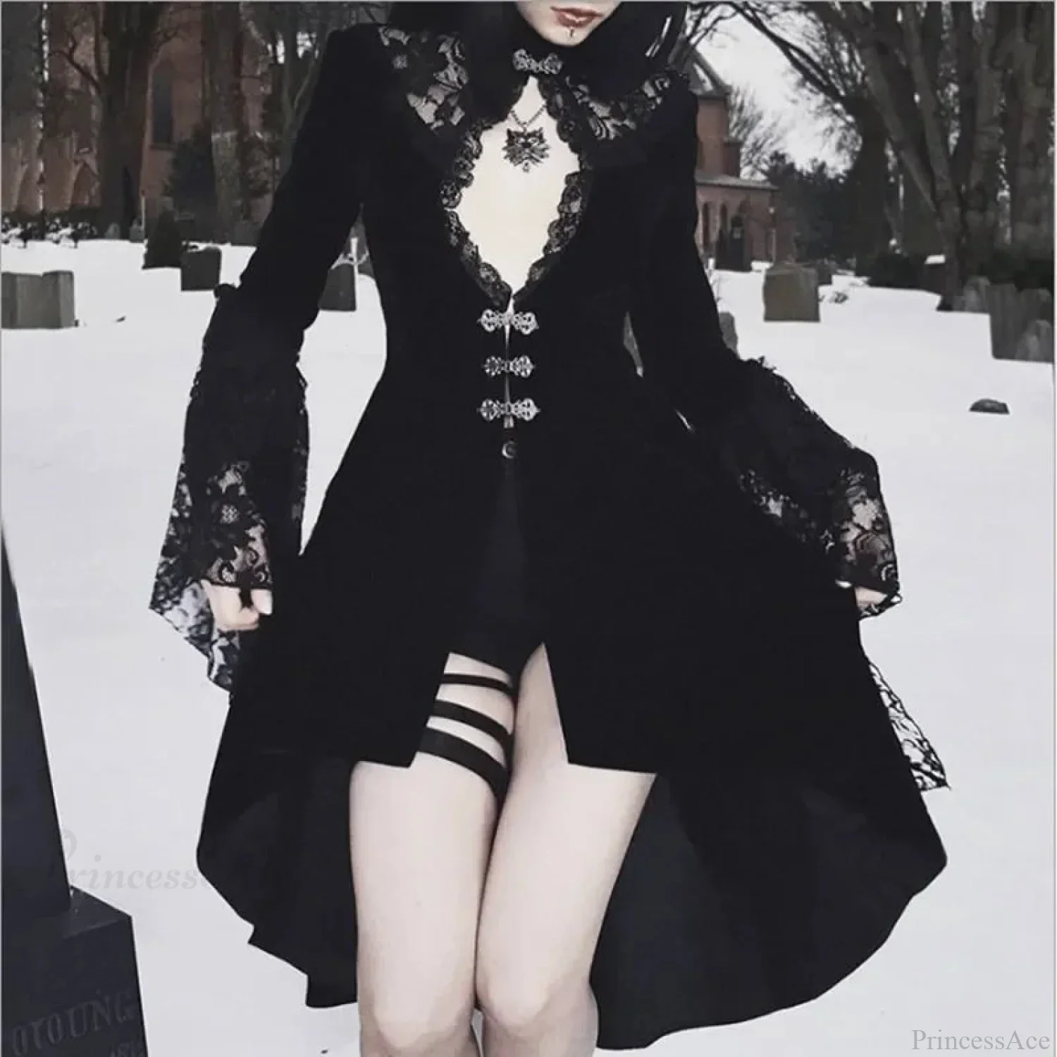Ingest Tail Lace Small Garment