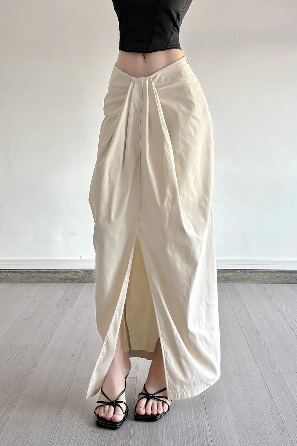 Knotted Waist Solid High-Slit Bodycon Skirt