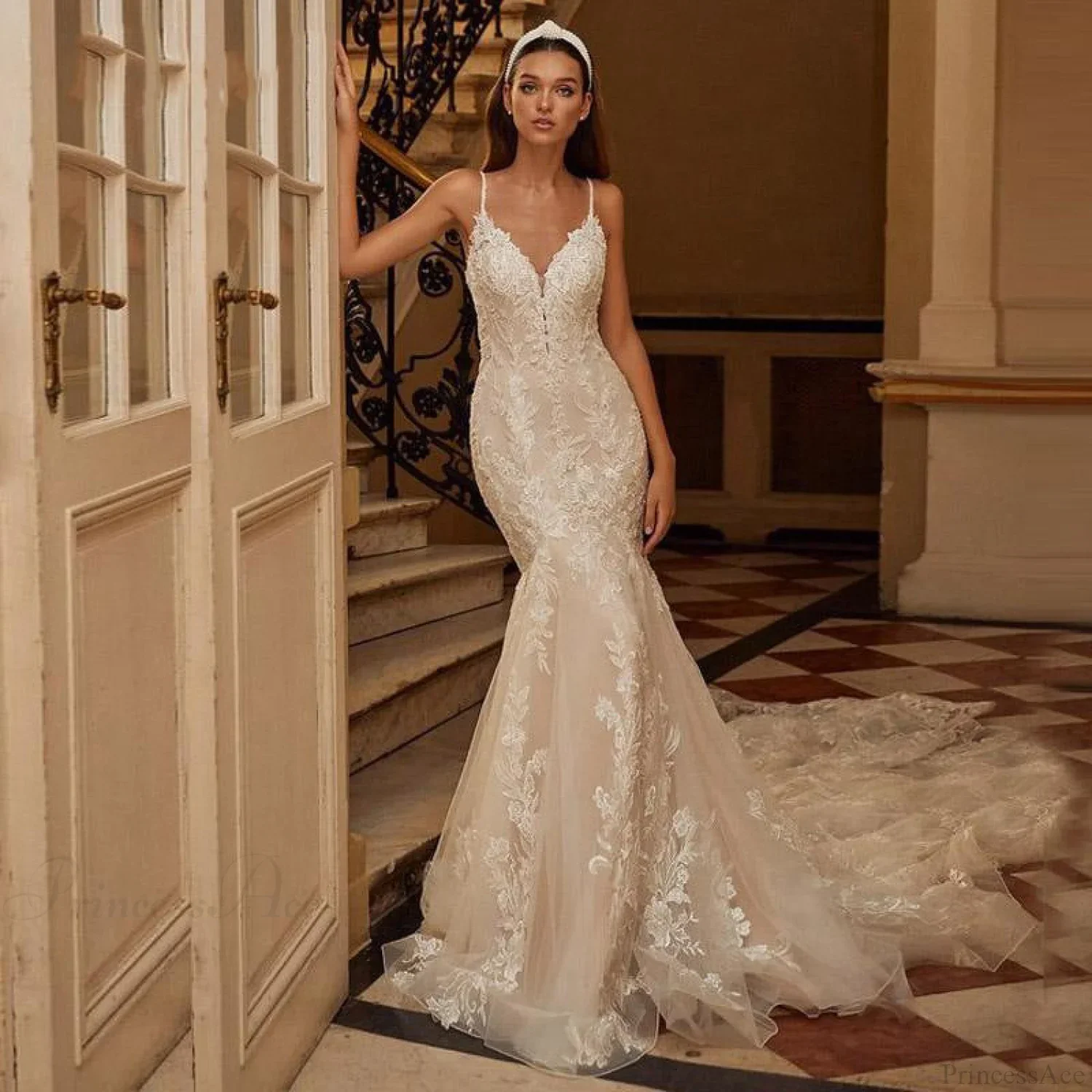 Lace Backless Mermaid Wedding Dress - Image 4