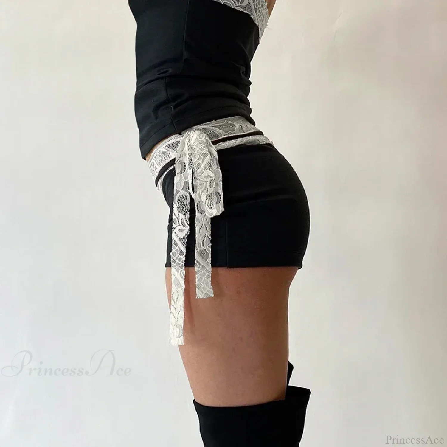 Lace Patchwork Low Waist Short - Image 2