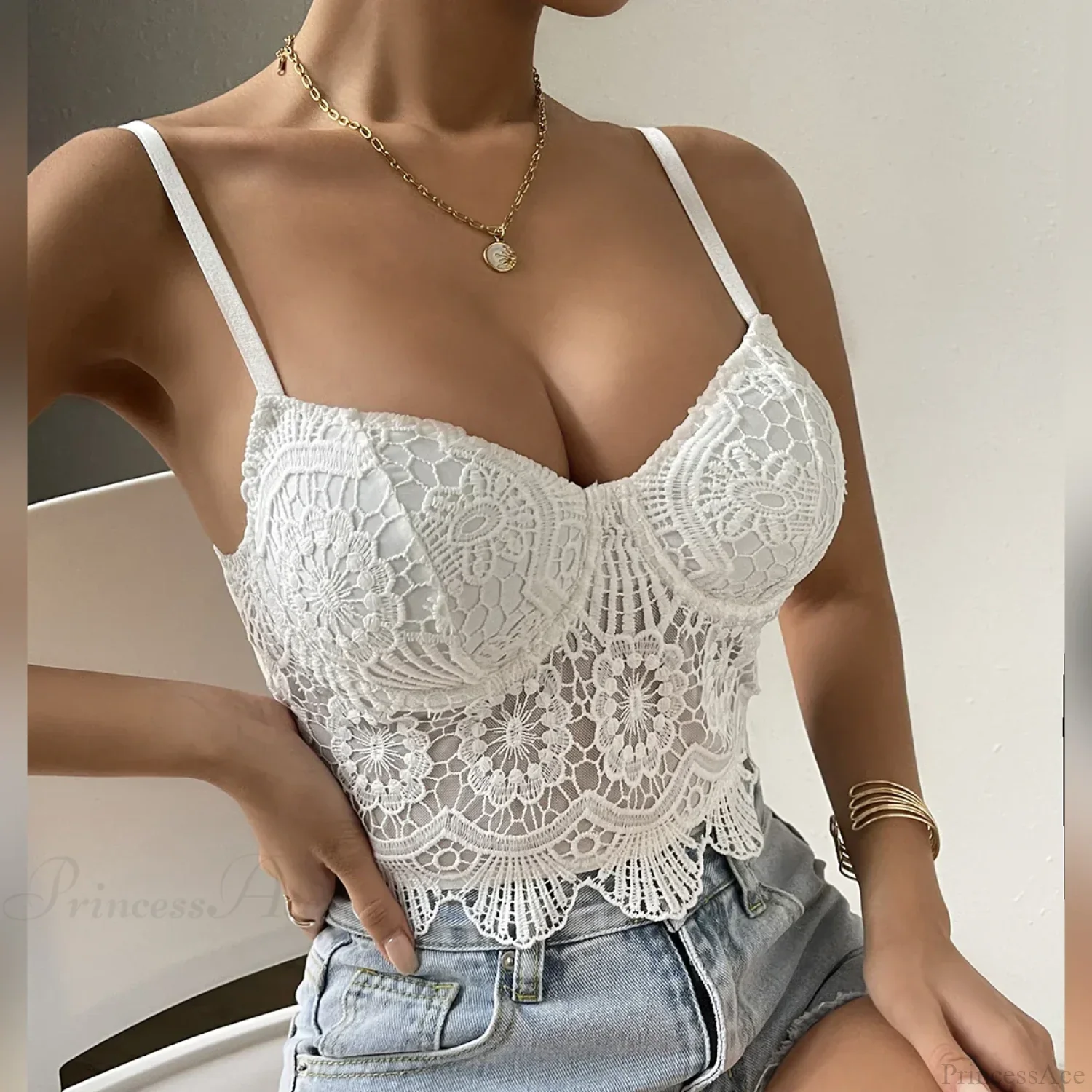 Lace Patchwork Slim Fit V-neck Backless Crop Top - Image 4