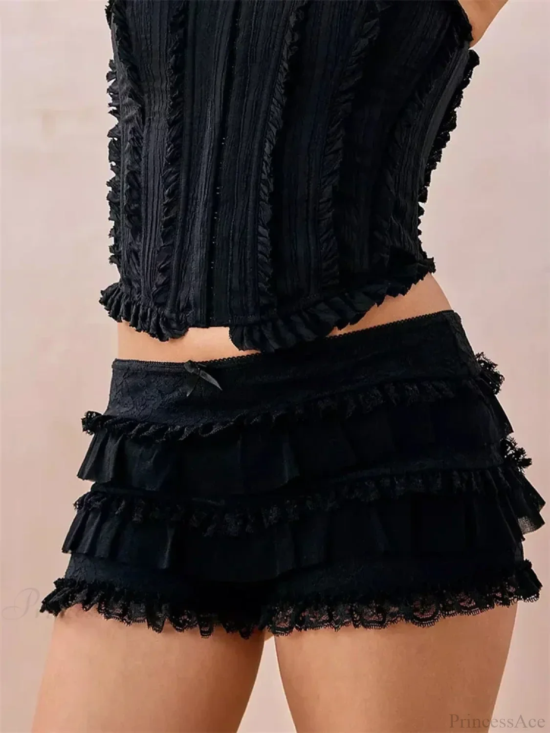 Lace Ruffle Elastic Waist Short - Image 2