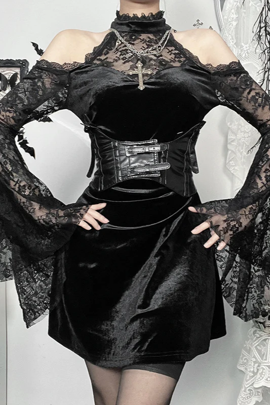 Lace Spliced Bodycon Gothic Dress - Image 2