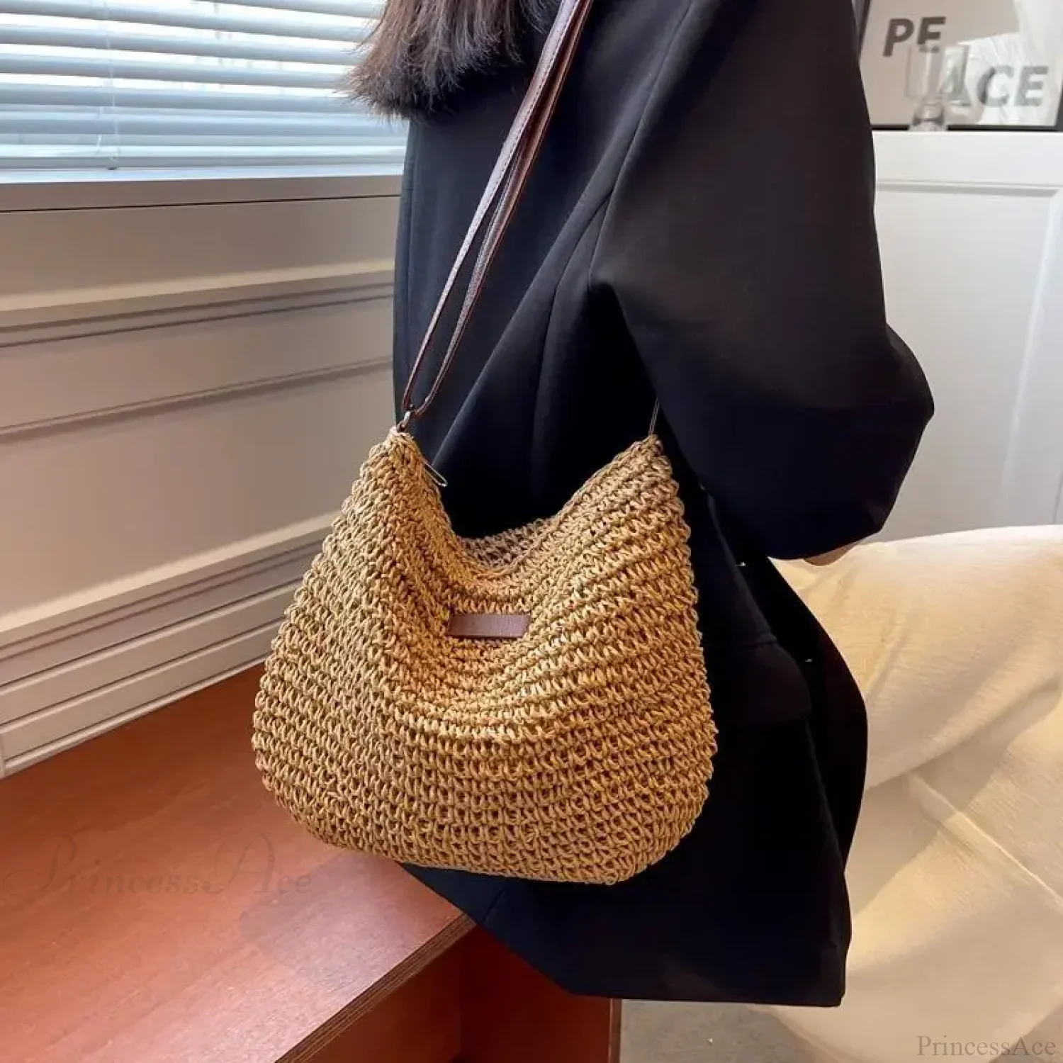 Ladies Summer Straw Crossbody Shoulder Bag - Image 3