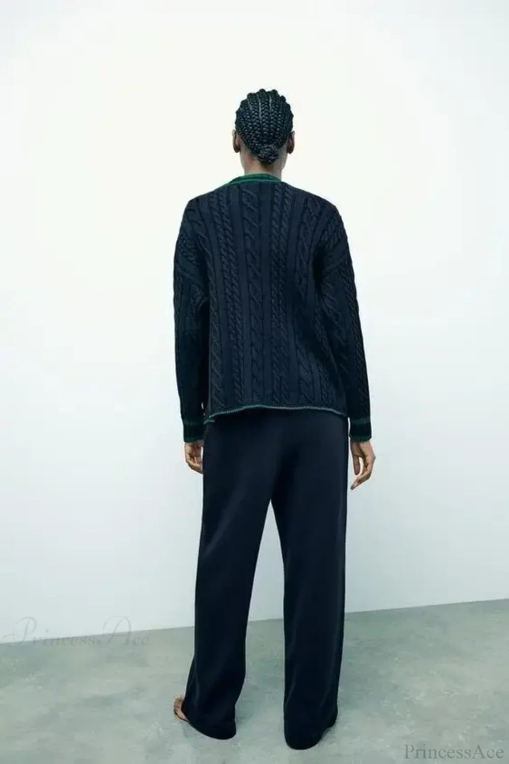Lazy Style Contrasting V-neck Cardigan - Image 3