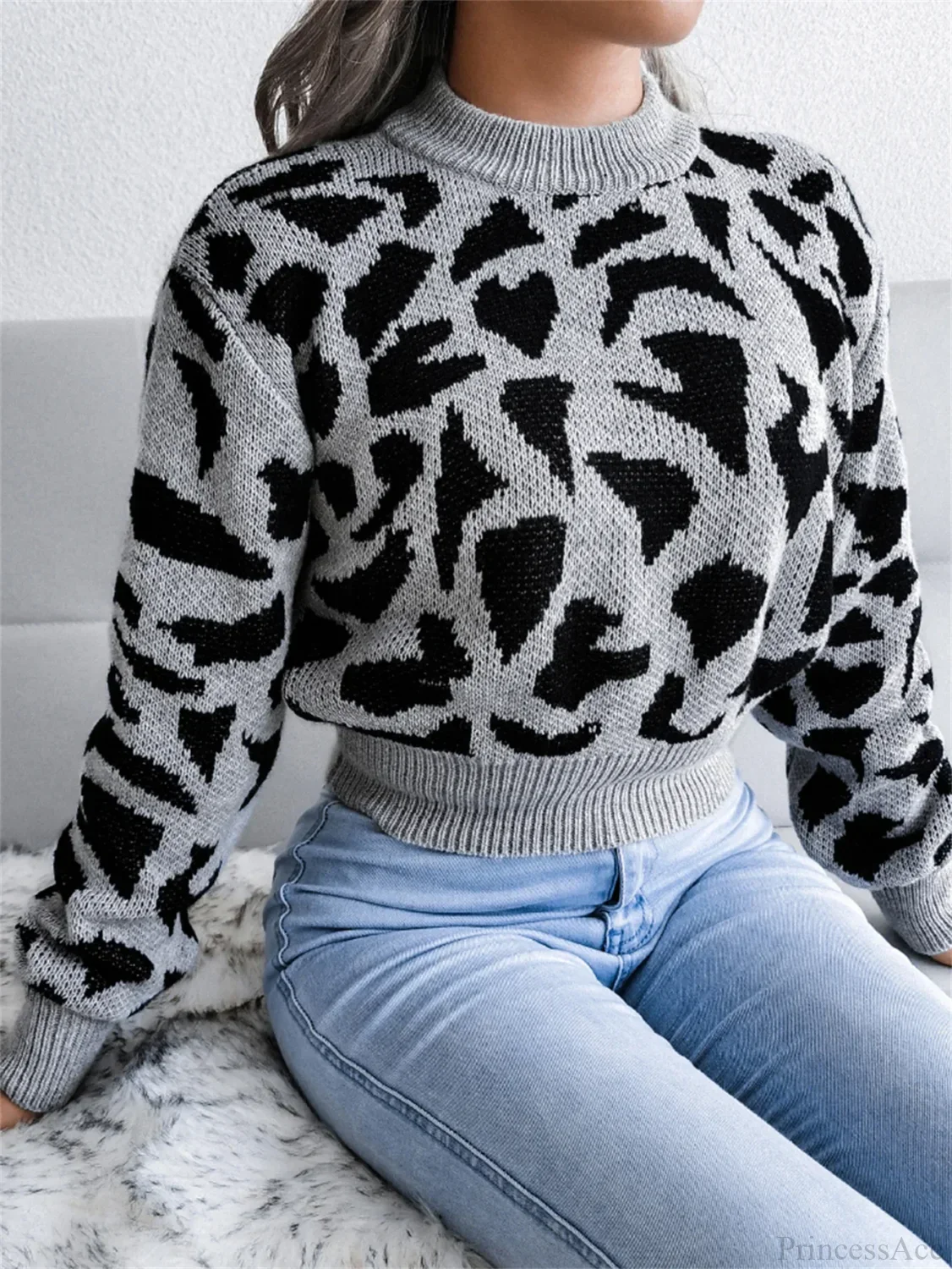 Leopard Pattern Waist Collection Round Neck Sweater - Image 7
