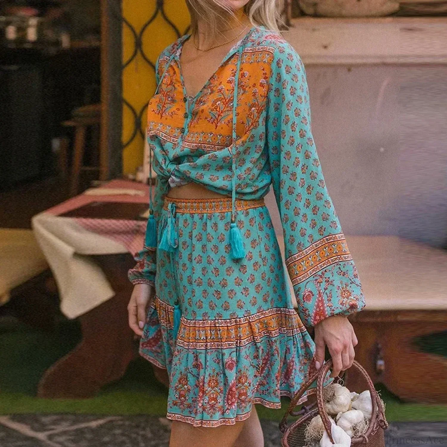 Long Sleeve Floral Print V-Neck Tassel Boho Blouse - Image 2