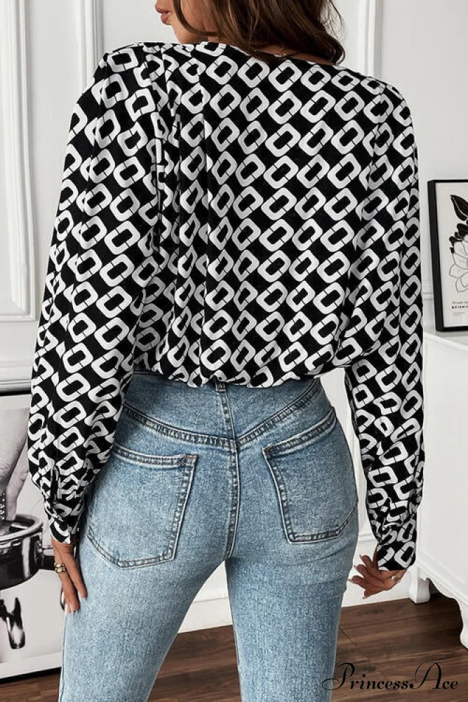 Long V-Neck Blouse Geometric Arm with Design - Image 5