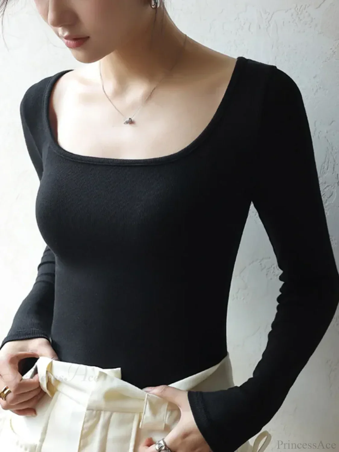 Low Neck Undercoat Slim Fit Sweater - Image 2