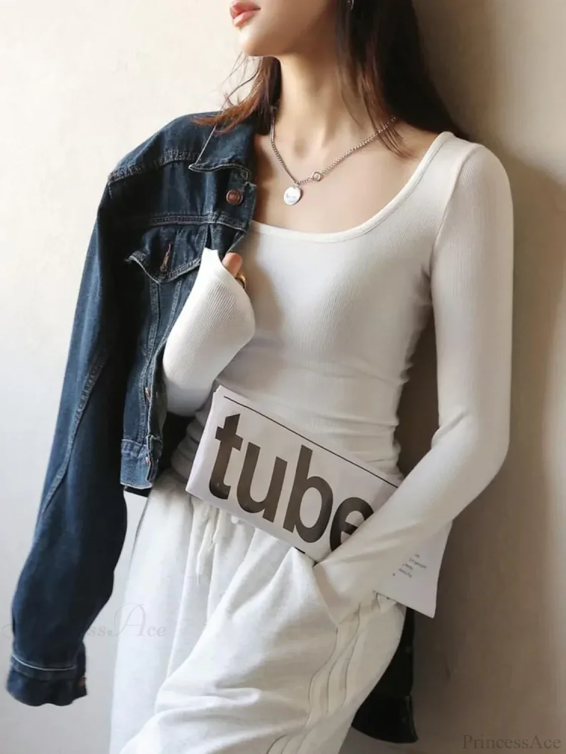 Low Neck Undercoat Slim Fit Sweater - Image 4