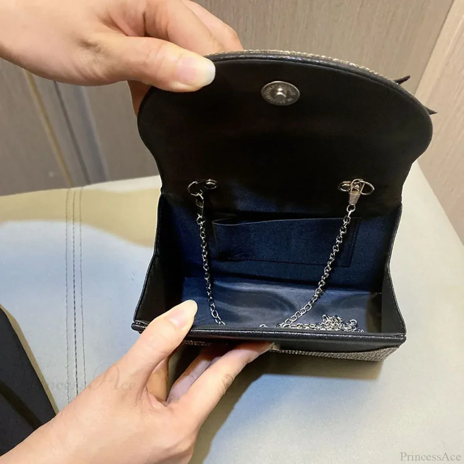 Luxury Bowknot Diamonds Metal Small Clutch Party Bag - Image 5
