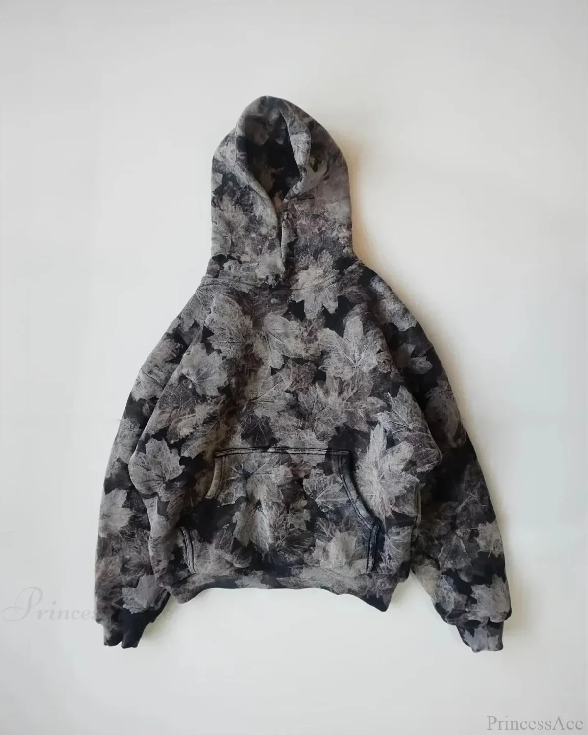Maple Leaf Graphic Pullover Hoodie - Image 3