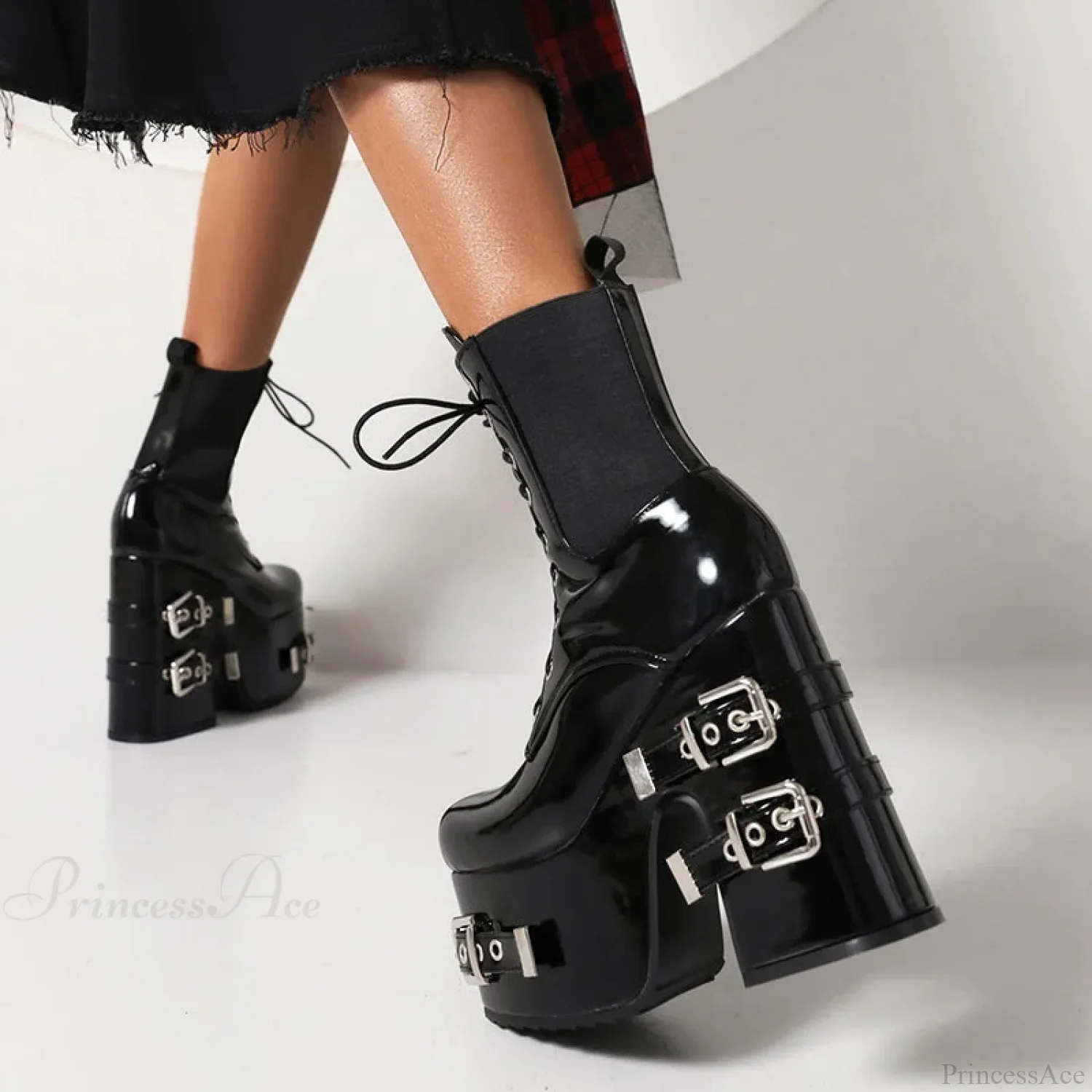 Metal Clasp Broad Heel Gothic Ankle Boot - Image 4